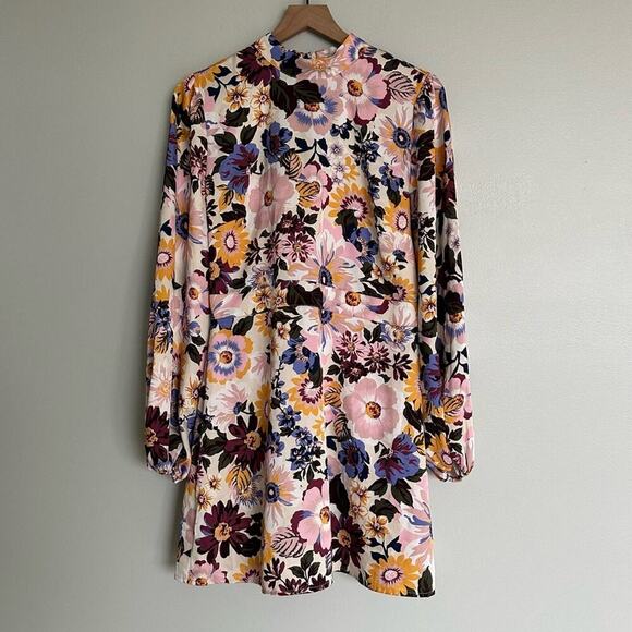 JustFab Birch Floral Shift Dress - Picture 5 of 10